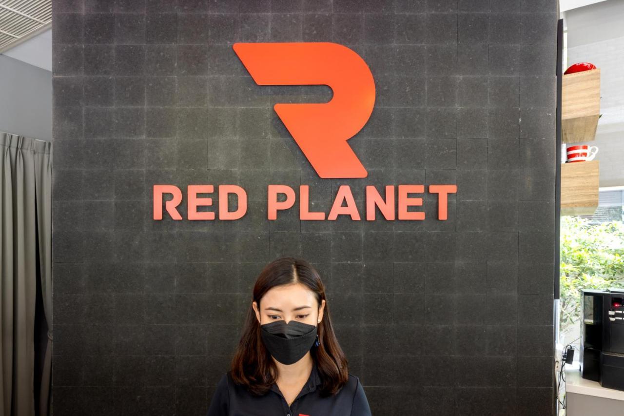 Hotel Red Planet Phuket Patong Exterior foto