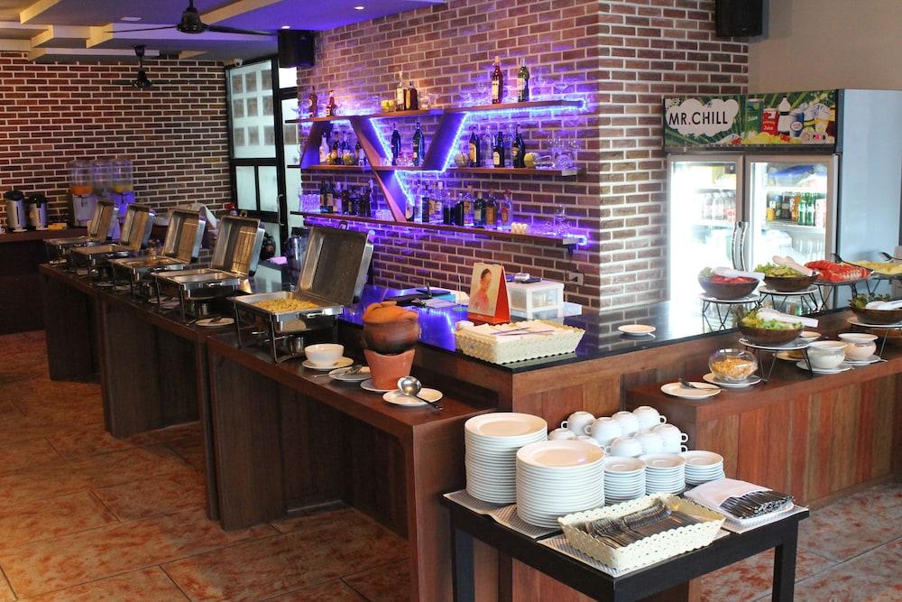 Hotel Red Planet Phuket Patong Exterior foto
