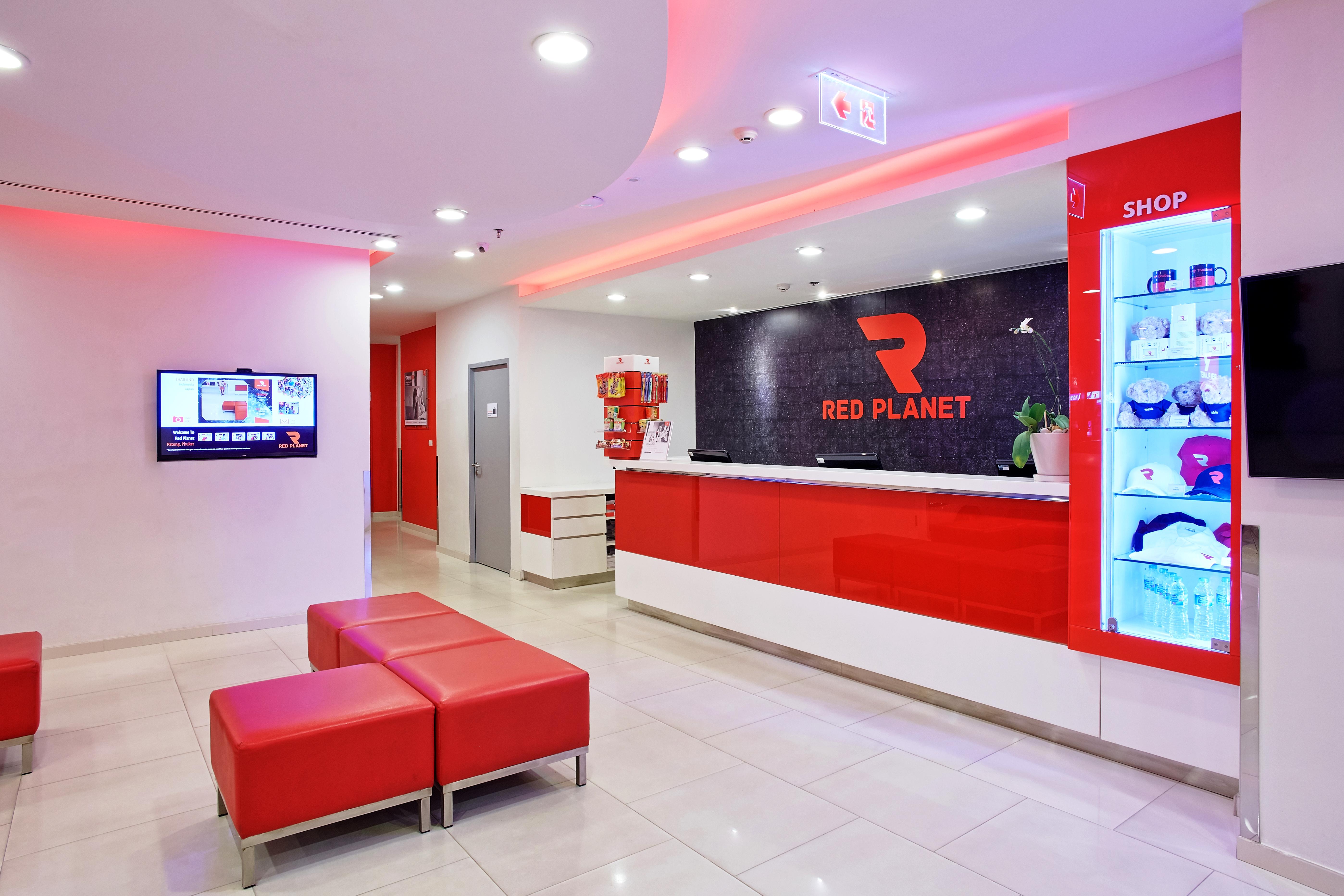 Hotel Red Planet Phuket Patong Exterior foto