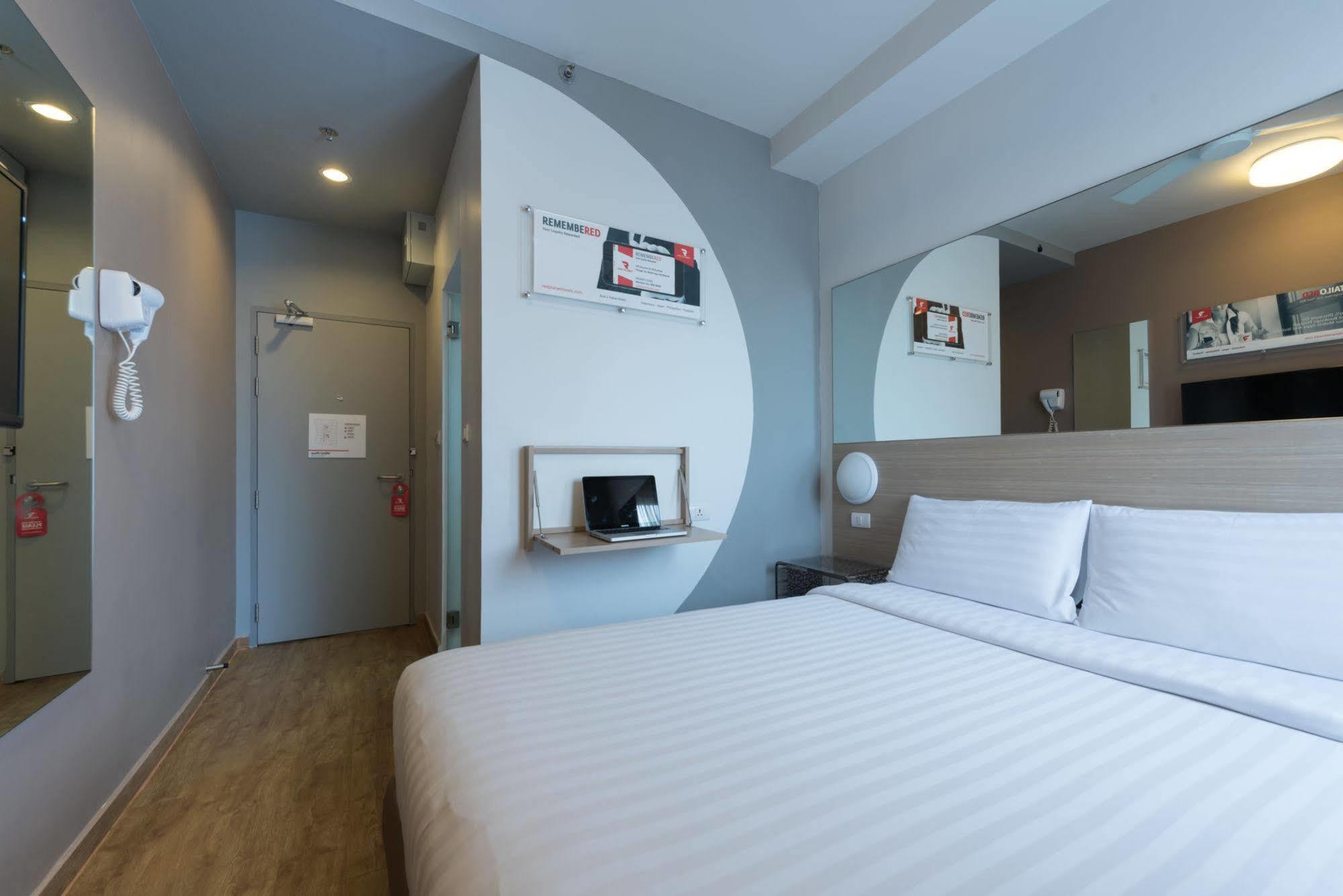 Hotel Red Planet Phuket Patong Exterior foto